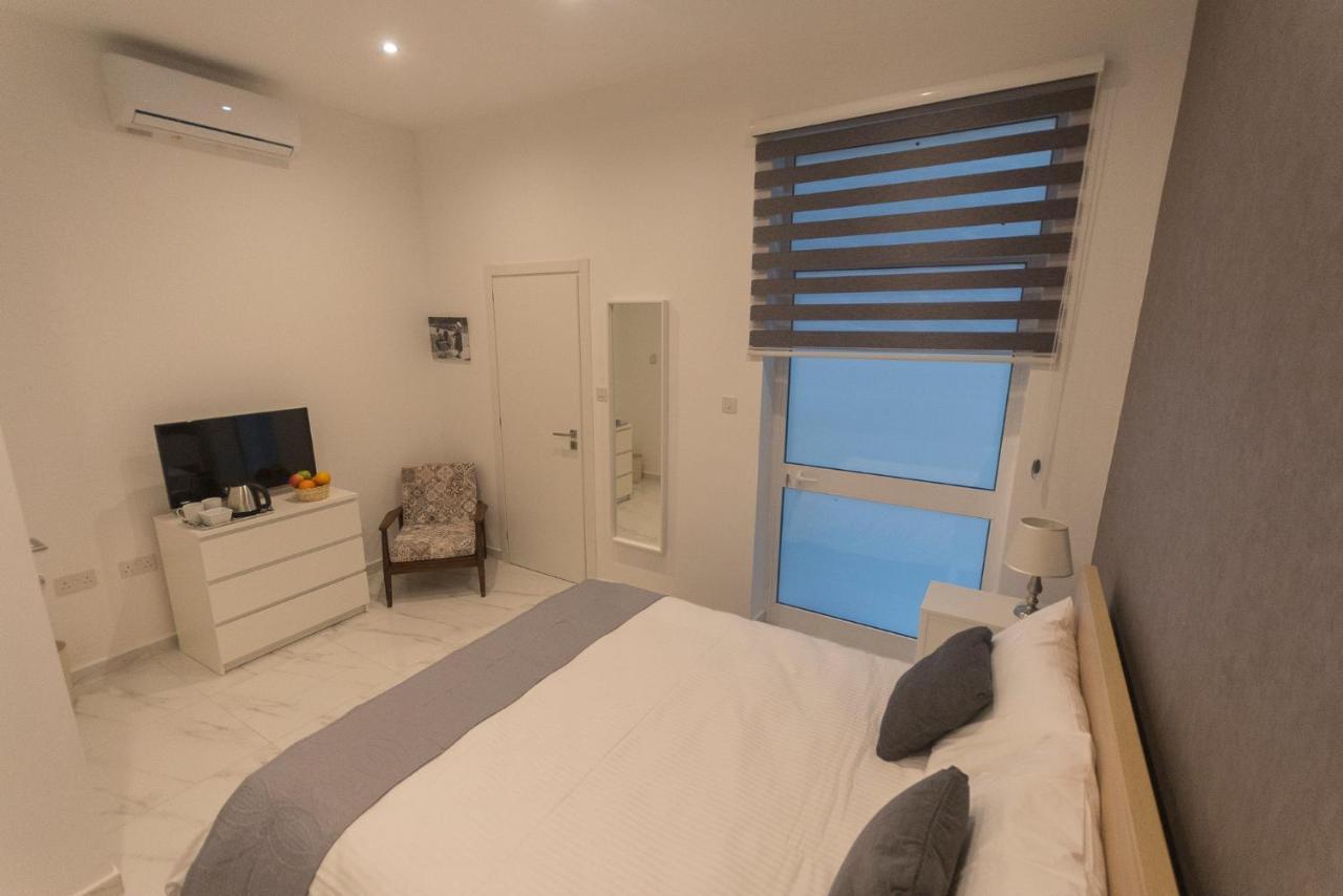 4 Bedroom Apartment Near Sliema Seafront Екстер'єр фото