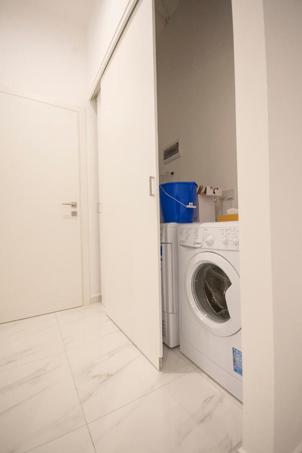 4 Bedroom Apartment Near Sliema Seafront Екстер'єр фото
