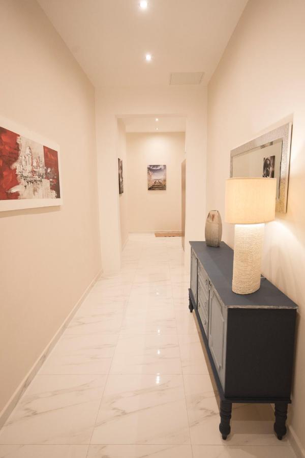 4 Bedroom Apartment Near Sliema Seafront Екстер'єр фото