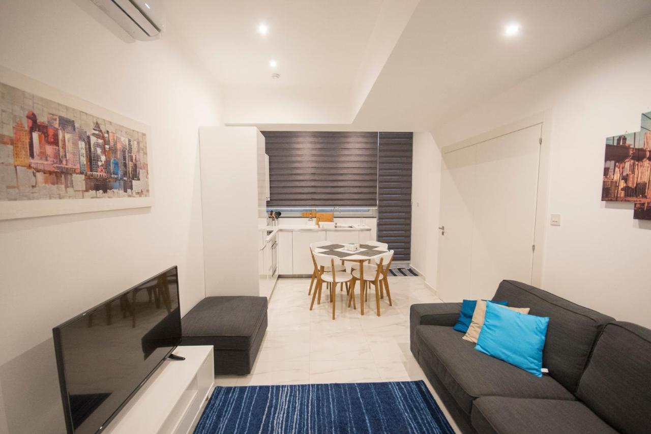 4 Bedroom Apartment Near Sliema Seafront Екстер'єр фото